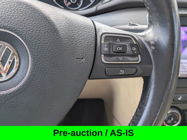 2014 Volkswagen Passat 1.8T SE