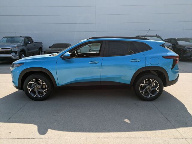 2025 Chevrolet Trax LT photo