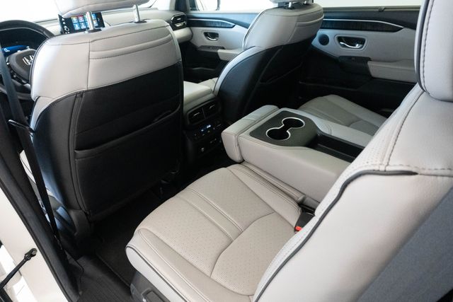 Used 2025 Honda Pilot SUV