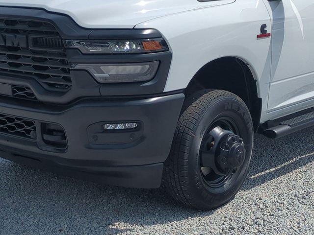 New 2026 Bright White Clear-Coat Exterior Paint RAM Tradesman image 9