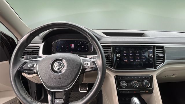 Used 2019 Black Volkswagen 3.6L V6 SEL R-Line image 12