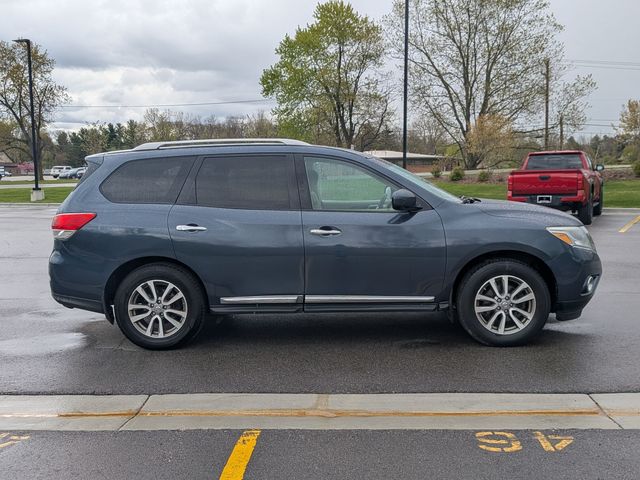 2016 Nissan Pathfinder - Image 6
