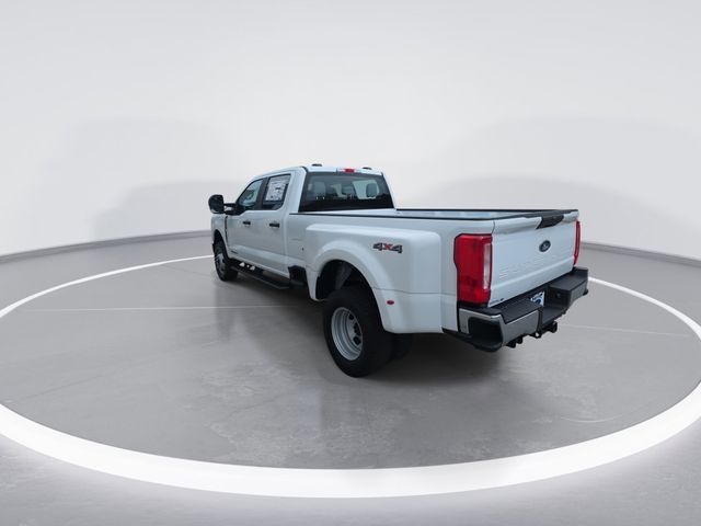 New 2026 Oxford White Ford F-350® XL image 7