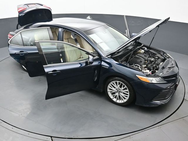 2018 Toyota Camry Hybrid XLE 52