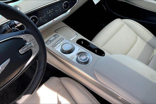 2025 Genesis GV70 2.5T Select photo