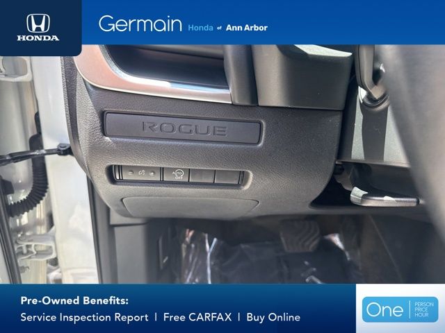 Used 2024 Glacier White Nissan S image 20