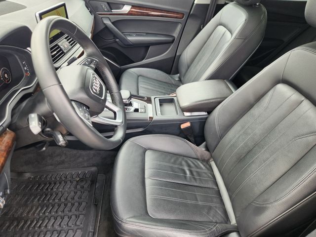 2018 Audi Q5 2.0T Black at Autostrade