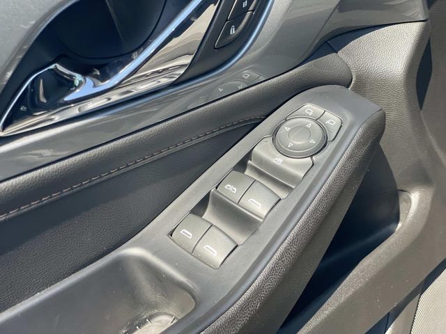 Used 2021 Chevrolet Traverse SUV