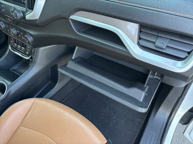 2021 GMC Terrain SLT photo