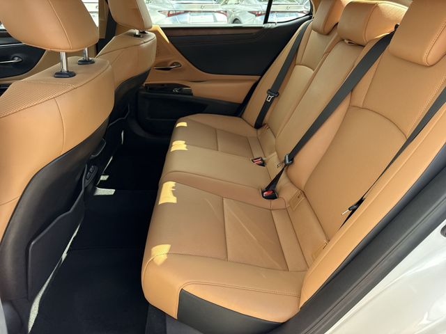 Used 2024 Lexus ES Sedan