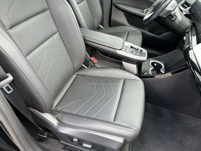 Used 2023 Black BMW xDrive28i image 28