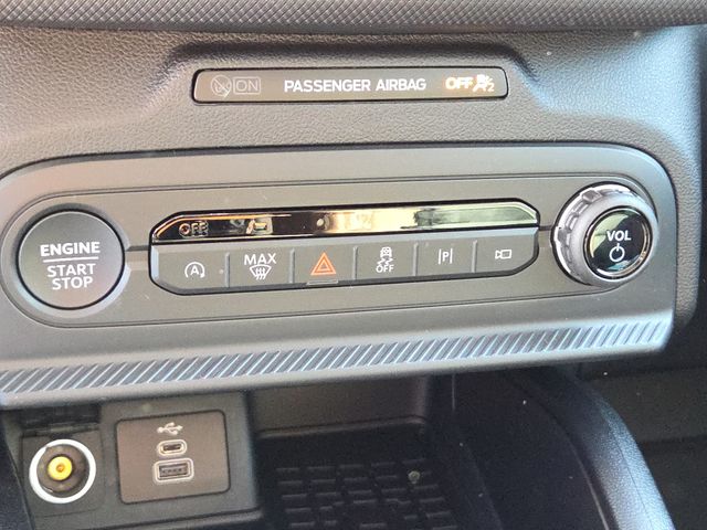 New 2025 White Ford Outer Banks image 23