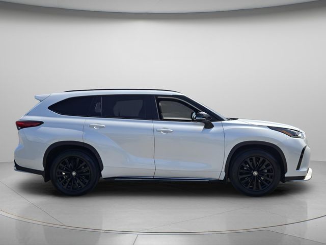 2023 Toyota Highlander - $37,999