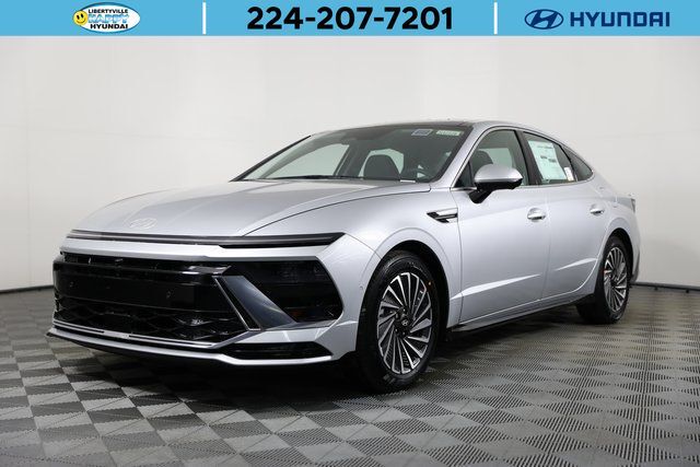Aero Silver 2025 Hyundai Sonata Hybrid Sedan Front-Wheel Drive 6-Speed Automatic