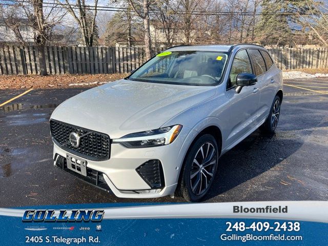 2025 Volvo XC60 B5 Plus Dark Theme AWD