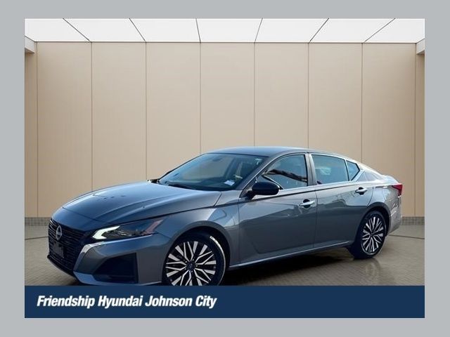 Gray (Gun Metallic) 2024 Nissan Altima Sedan Front-Wheel Drive Continuously Variable Transmission
