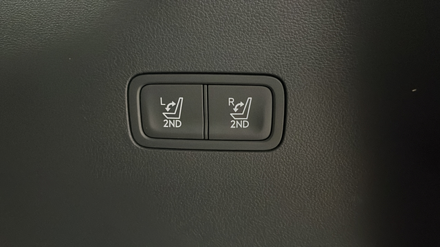 Used 2024 Phantom Black Hyundai Calligraphy image 31