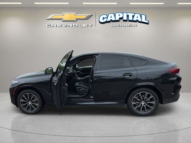 Used 2024 Black BMW xDrive40i image 3