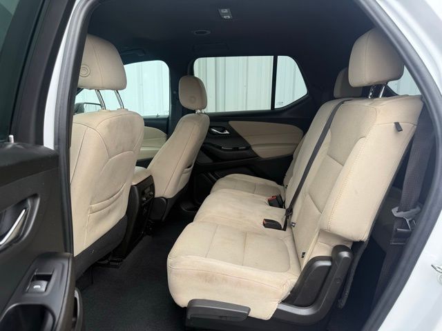 used 2023 Chevrolet Traverse car