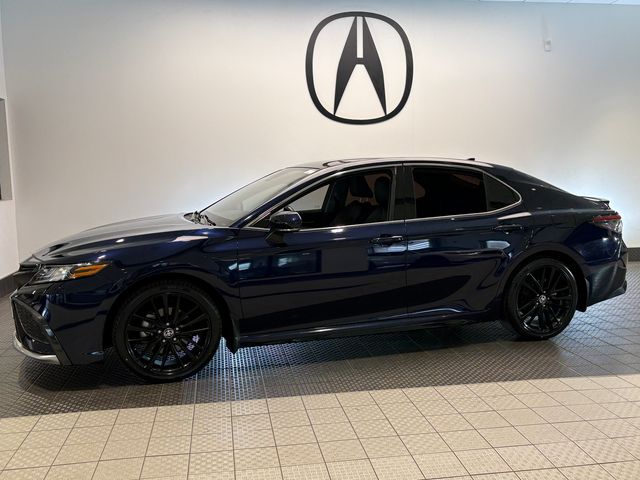 Used 2022  Toyota XSE image 3