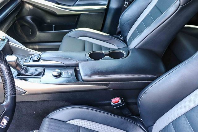 Used 2020 White Lexus 300 image 22
