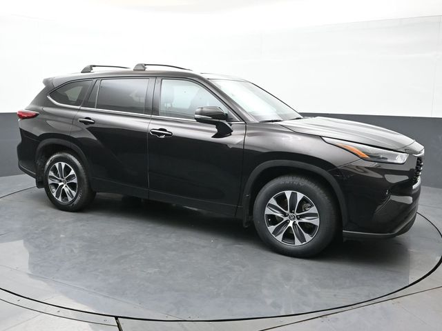 2022 Toyota Highlander XLE 9