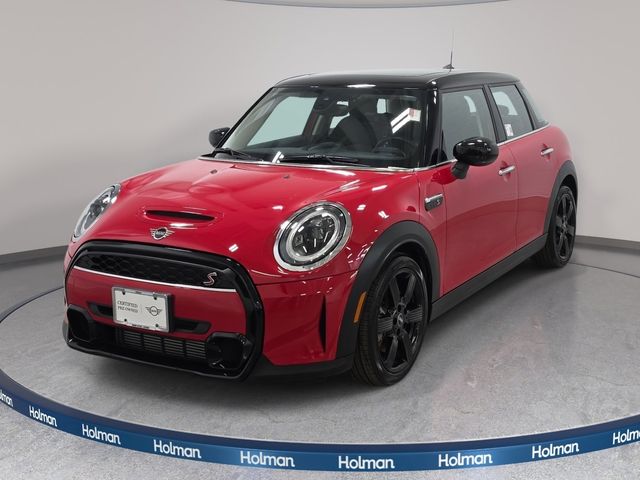 Chilli Red 2024 MINI Cooper S 4-Door Hatchback FWD Hatchback Front-Wheel Drive 7-Speed Automatic