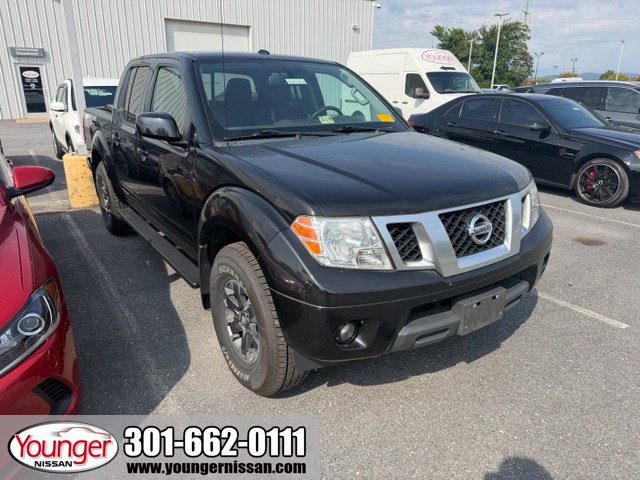 Gray (Magnetic Black) 2017 Nissan Frontier Pickup Truck Four-Wheel Drive 5-Speed Automatic Overdrive