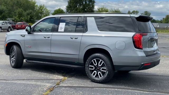 2023 GMC Yukon XL AT4 6