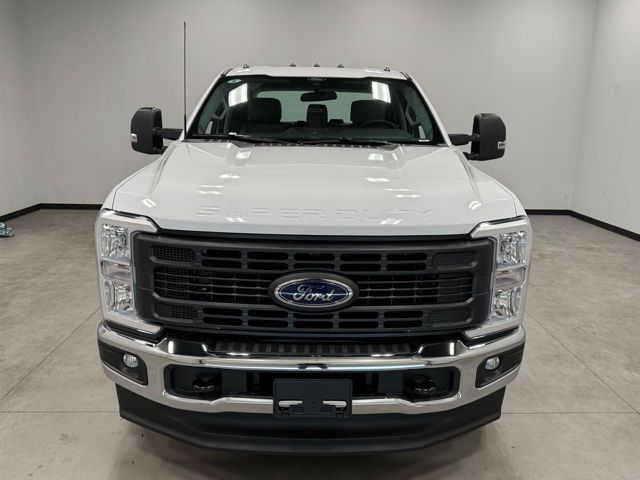 2025 Ford F-350SD XL photo