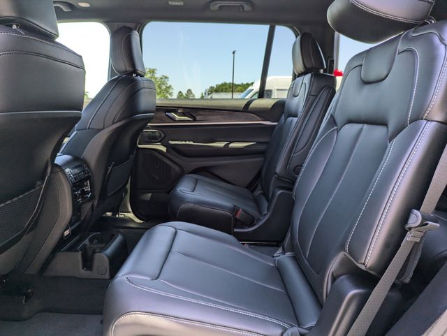 2026 Jeep Grand Cherokee L Limited 4x2