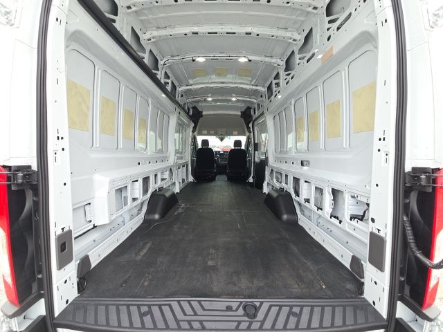 2025 Ford Transit-250 Base:B02148