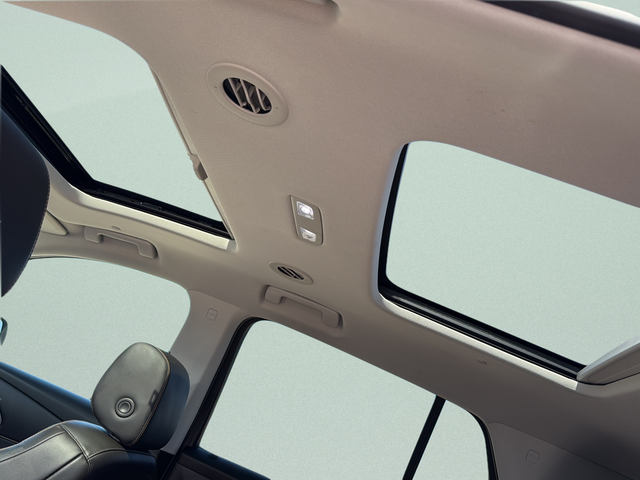 used 2021 Chevrolet Traverse car, priced at $29,574