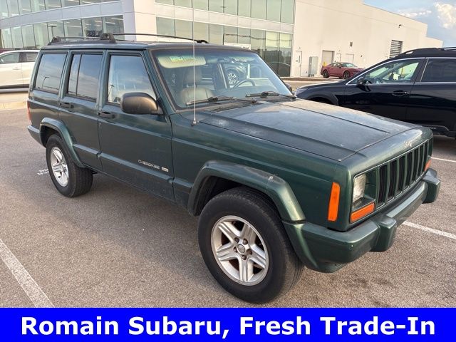 Green 2001 Jeep Cherokee Classic 4-Door 4WD SUV / Crossover Four-Wheel Drive 4-Speed Automatic