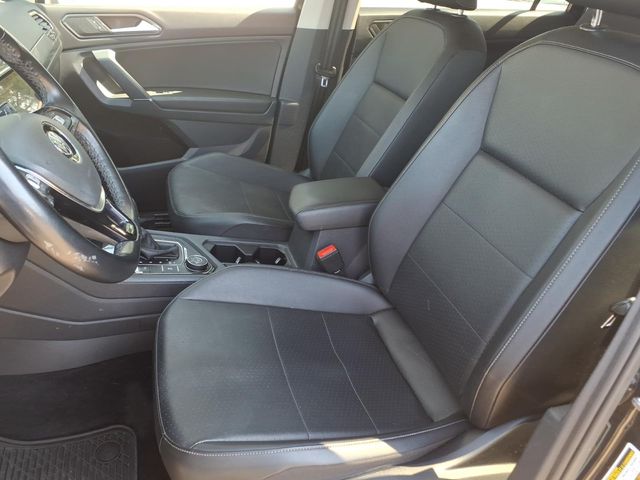 2018 Volkswagen Tiguan - Image 19