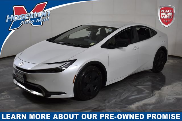 White (Wind Chill Pearl) 2023 Toyota Prius Prime Hatchback Front-Wheel Drive Continuously Variable Transmission