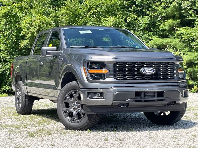 Carbonized Gray Metallic 2026 Ford F-150 Pickup Truck Four-Wheel Drive Automatic