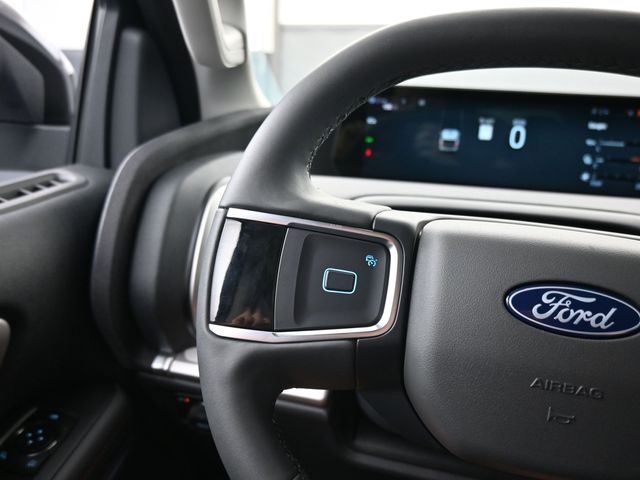 2025 Ford Expedition  photo