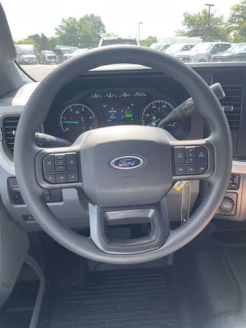 2025 Ford F-350 Super Duty XL