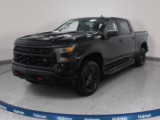 Black 2022 Chevrolet Silverado 1500 Custom Trail Boss Crew Cab 4WD Pickup Truck Four-Wheel Drive Automatic