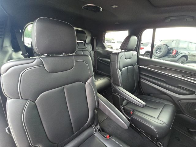 2025 Jeep Grand Cherokee L Limited:46717A