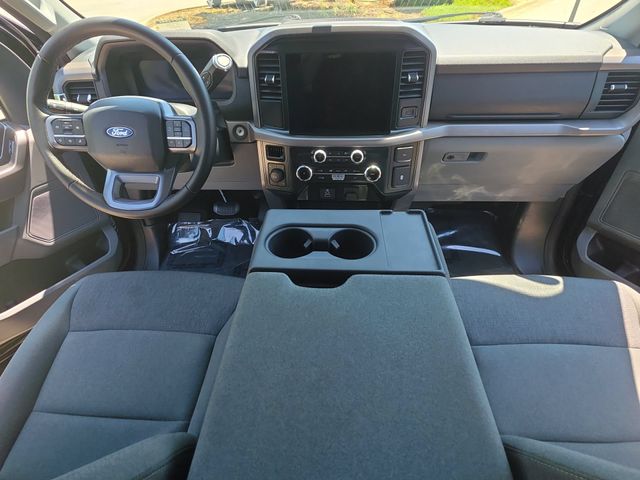 Used 2025 Agate Black Metallic Ford XLT image 10