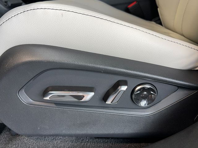 2026 Acura RDX Base - Platinum White Pearl exterior view 14