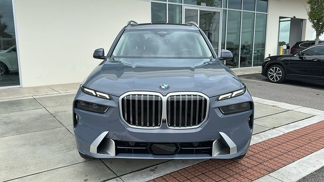 2025 BMW X7 xDrive40i 2