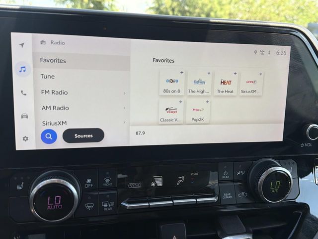 Used 2023 Toyota Highlander SUV