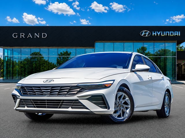 Serenity White 2024 Hyundai Elantra Hybrid Sedan Front-Wheel Drive 6-Speed Dual Clutch