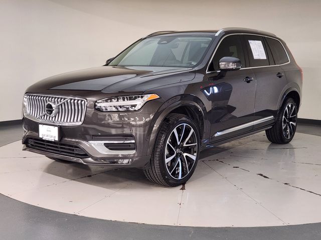 2024 Volvo XC90 B5 Plus