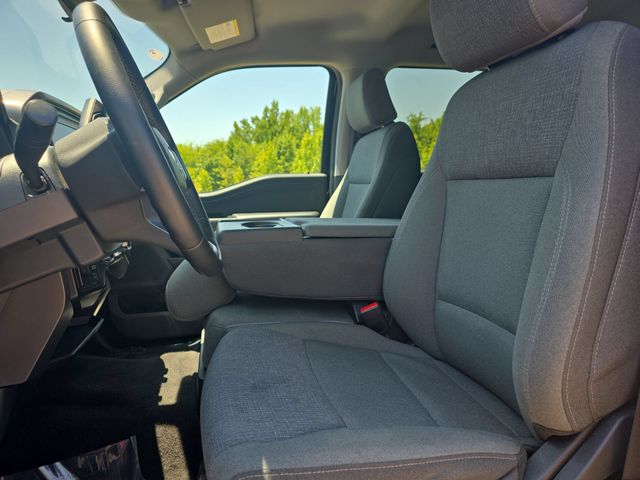Used 2025 Agate Black Metallic Ford XLT image 15