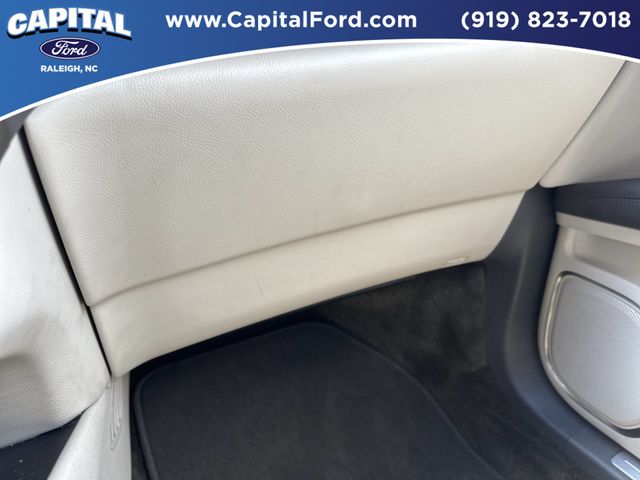 Used 2018 Red Lincoln Select image 27