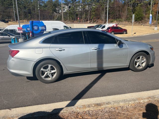 2017 Chevrolet Malibu LS 7